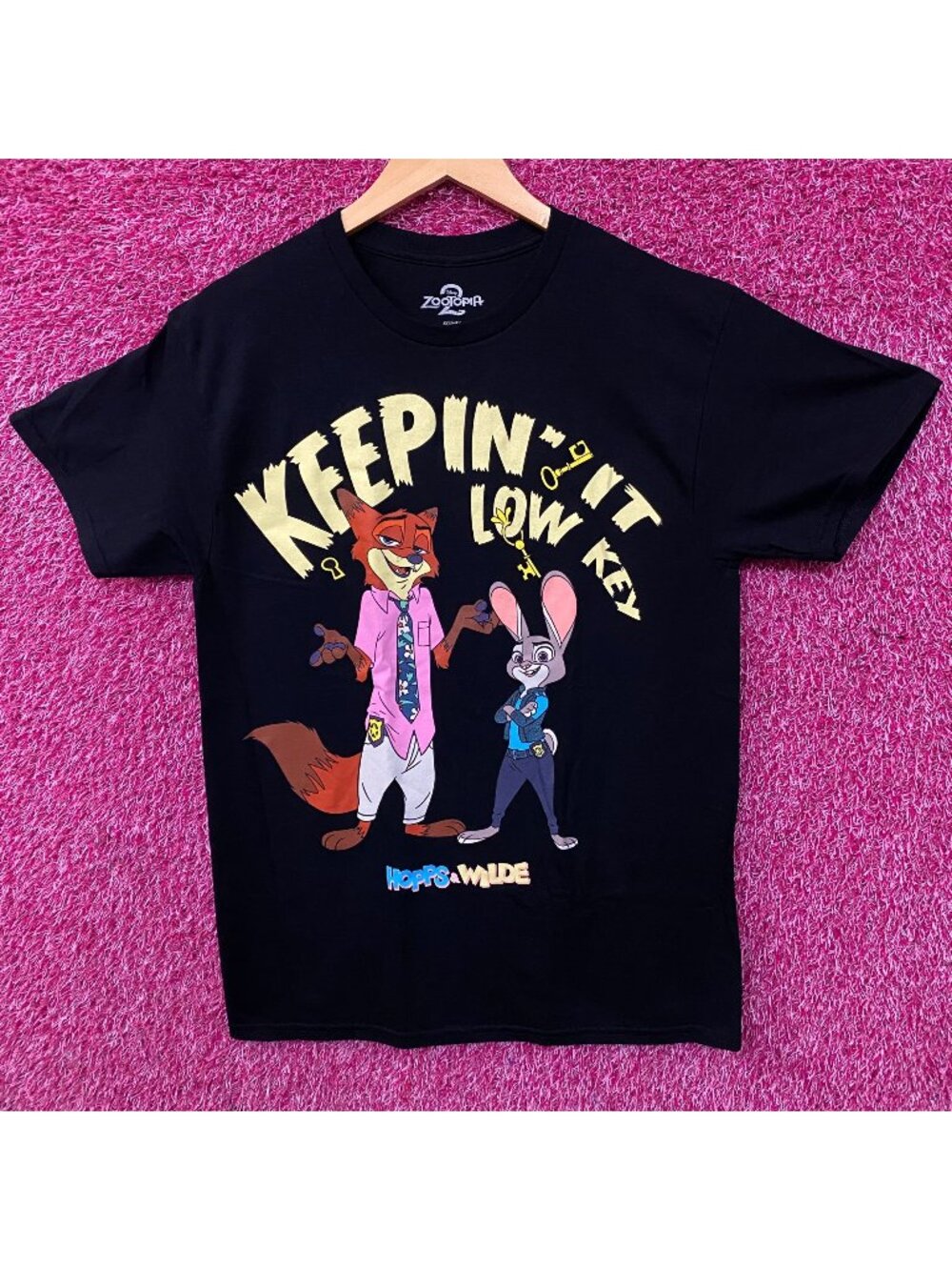 Disney Zootopia 2 "Keepin' It Low Key" Hopps & Wilde Black T-Shirt Medium